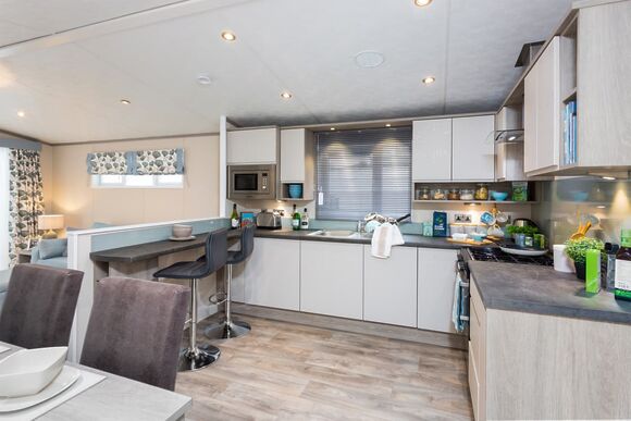 Platinum 3 Caravan (sleeps 8) with decking - Malvern View Country and Leisure Park, Worcester