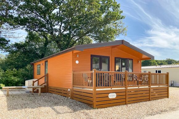 Bluebell Fishing Lodge - Notter Bridge Holiday Park, Notter Bridge, Saltash