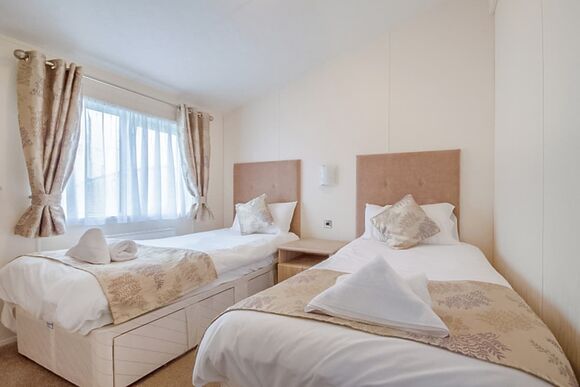 Gold 2 Pet Friendly Lodge - New Beach, Dymchurch