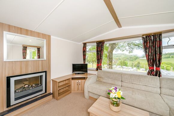 Dorset Diamond - Newlands Holiday Park, Charmouth