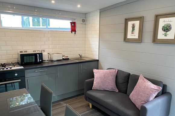 Riverside Studio Pod HT (Pet) - Ogwen Bank Caravan & Lodge Park, Snowdonia