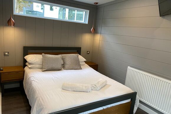 Riverside Studio Pod HT (Pet) - Ogwen Bank Caravan & Lodge Park, Snowdonia