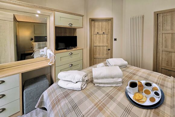 Deluxe Plus Lodge Platinum VIP - Wayfind Pennant Park, Holywell