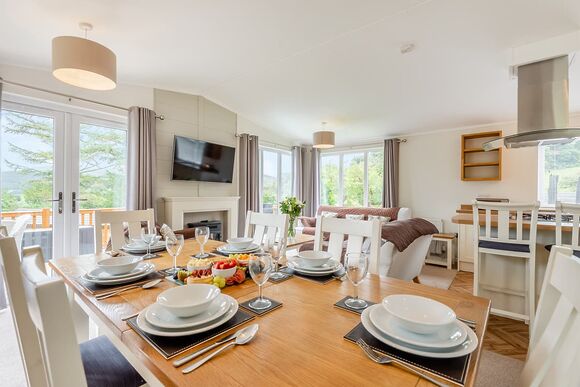 Foxglove 6 Platinum Pet, Saltbox Barn Lodges - Pen-y-Garth Lodges, Bala, Gwynedd