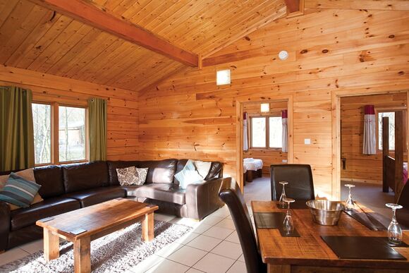 Badger Log Cabin 6 (Pet) - Quarry Walk Lodges, Freehay, Cheadle