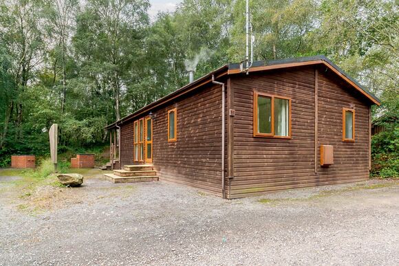 Fox Lodge 4 (Pet) - Quarry Walk Lodges, Freehay, Cheadle