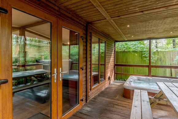 Fox Lodge 6 (Pet) - Quarry Walk Lodges, Freehay, Cheadle