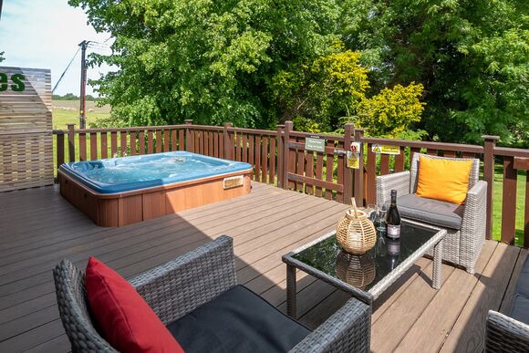 Beechwood Spa (Pet) - Raywell Hall Country Lodges, Raywell, Beverley