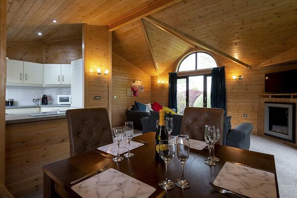 Beechwood Spa (Pet) - Raywell Hall Country Lodges, Raywell, Beverley