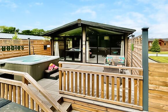 Spa Amour - Raywell Hall Country Lodges, Raywell, Beverley