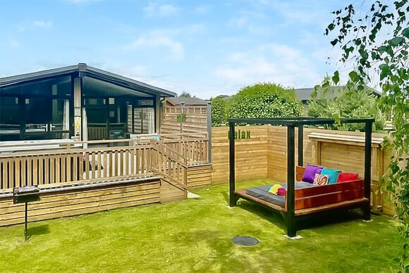 Spa Amour - Raywell Hall Country Lodges, Raywell, Beverley