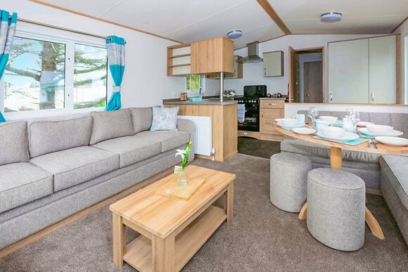 6 Berth Luxury Caravan 3 bed Pet Free - Sandy Balls Holiday Village, Godshill, Fordingbridge