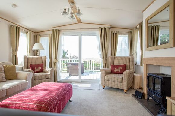 Indulgent 6 Berth Caravan - Sandy Balls Holiday Village, Godshill, Fordingbridge