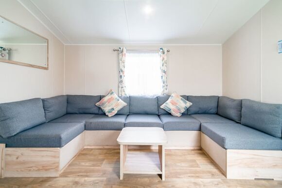 Gold Plus 4 Caravan (Sleeps 9) - Sand le Mere Holiday Village, Tunstall, Nr Withernsea