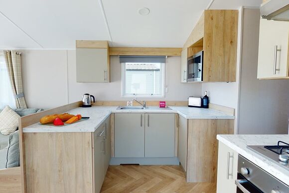 Gold Plus 3 Bed 8 Berth Caravan (Pet Friendly) - Polperro Holiday Village, Polperro, Nr Looe