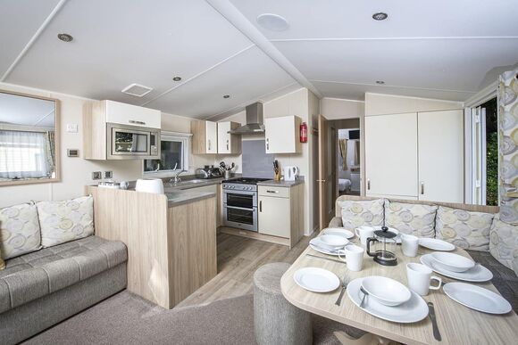 SB 2 Bed Silver Caravan - South Bay Holiday Park, Brixham