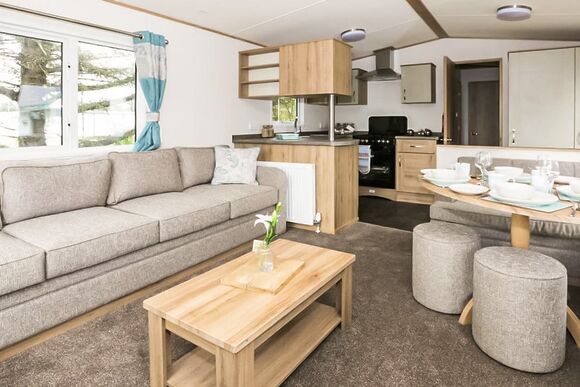 6 Berth Luxury Caravan with Hot Tub (Pet) - Tattershall Lakes Country Park, Tattershall