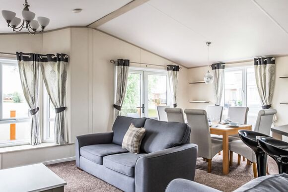 Indulgent 6 Lodge (Pet) - Tattershall Lakes Country Park, Tattershall