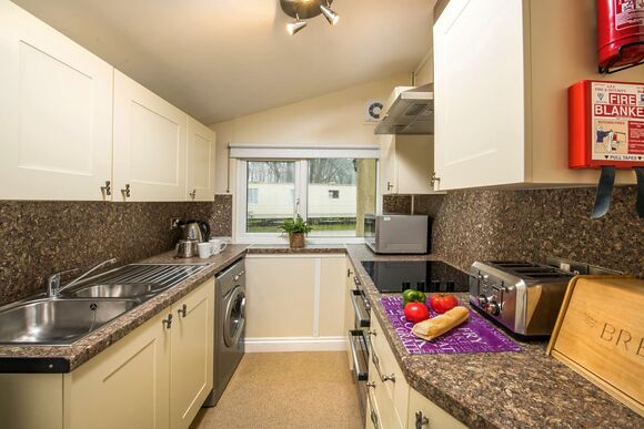 TR 4 Bed Silver Bungalow (Sat) - Trelawne Manor, Looe