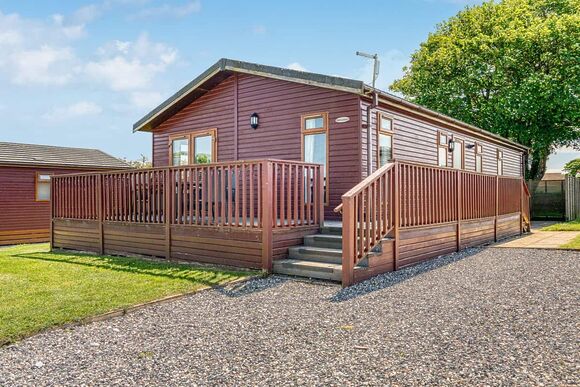 Primrose Lodge 2 - Meadow Lakes Holiday Park, Nr St Austell