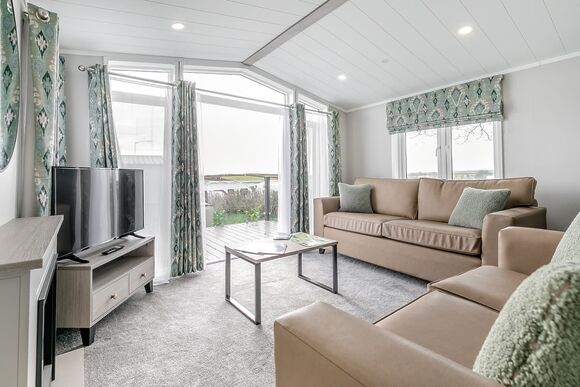 Hideaway Premier Luxury Hot Tub (Decking) - Trelay Hideaway Holiday Park, Pelynt, near Looe and Polperro