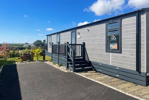 Hideaway Premier Luxury Pet Friendly Open Countryside View - Trelay Hideaway Holiday Park, Pelynt, near Looe and Polperro