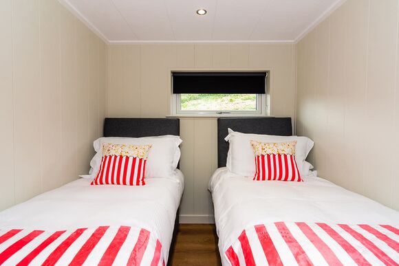 Movie Pod (Pet) - Ullswater Heights, Greystoke, Nr Penrith