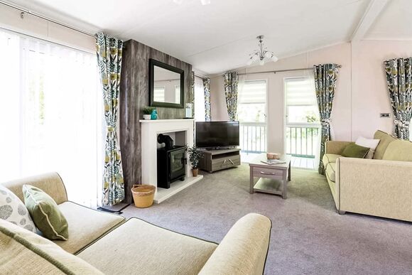 Luxury Lodge 2 - Seal Bay, Selsey, Chichester