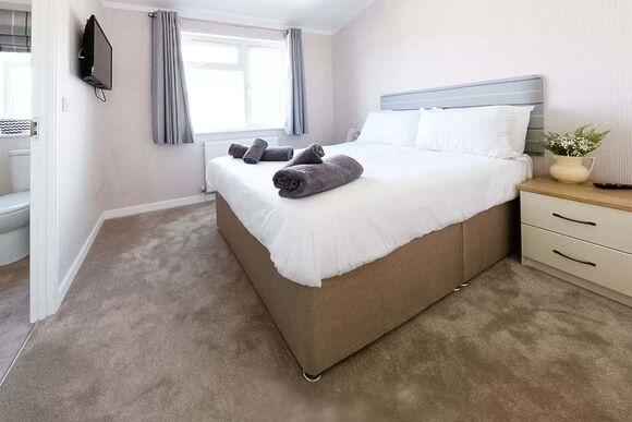 Luxury Lodge 2 - Seal Bay, Selsey, Chichester