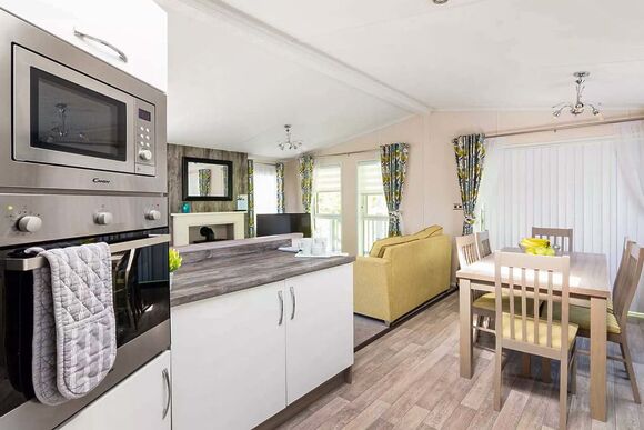 Luxury Lodge 3 - Seal Bay, Selsey, Chichester