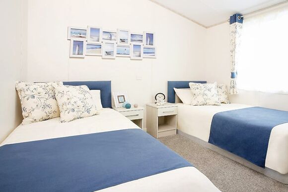 8 Berth Luxury Lodge Pet Free - Whitecliff Bay Holiday Park, Bembridge