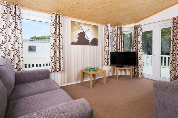 8 Berth Superior Lodge - Whitecliff Bay Holiday Park, Bembridge