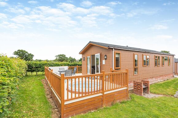 Wigmore Hill View - Wigmore Lakes Lodges, Wattleborough, Nr Shrewsbury