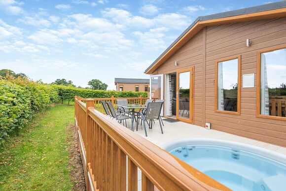 Wigmore Meadow View - Wigmore Lakes Lodges, Wattleborough, Nr Shrewsbury