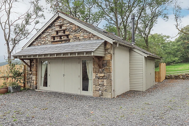 Dove Tail Barn