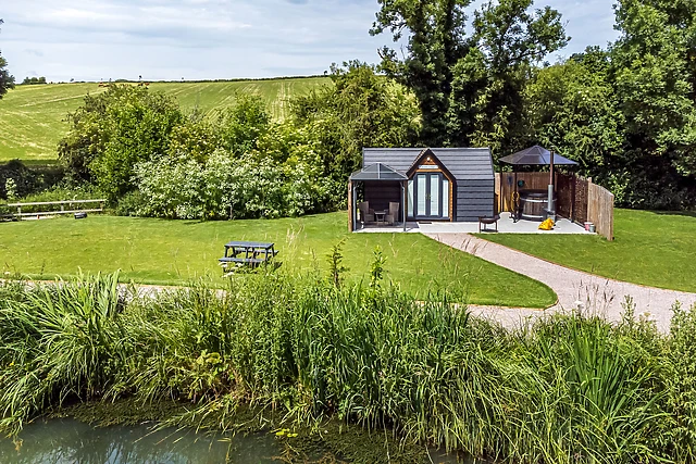 Acorn Lodge At Bridge Lake Farm & Fishery