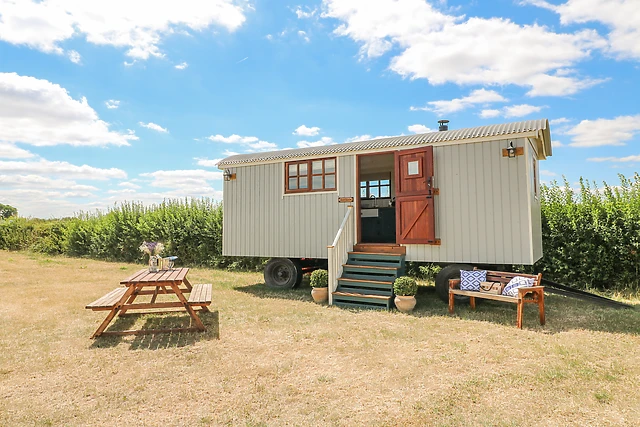 Sweet Caroline Shepherdâ€™s Hut