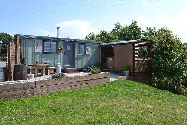 Bracken Hut at Copy House Hideaway